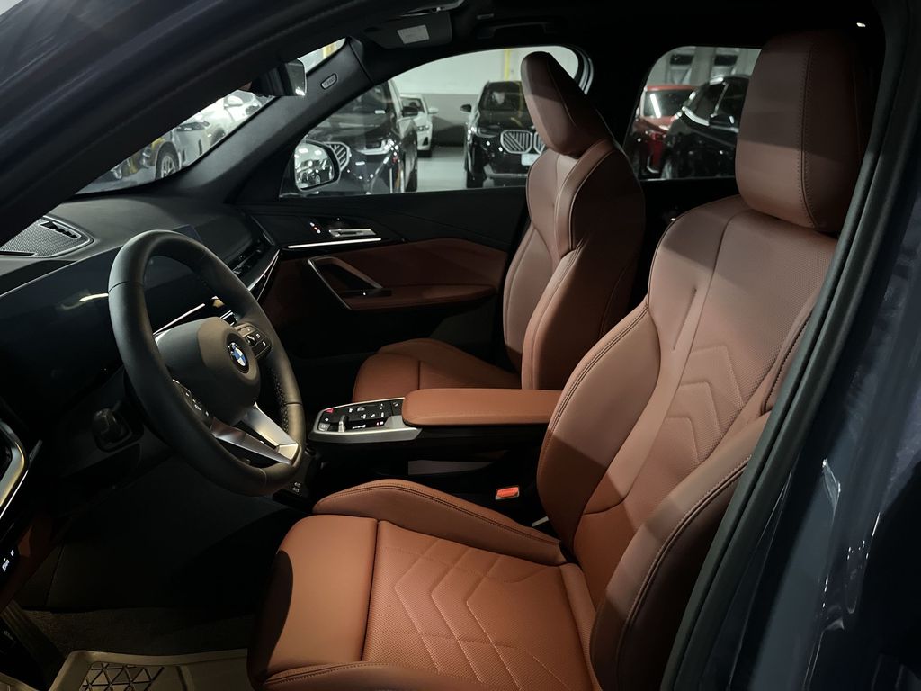 Thumbnail: 2026 BMW X1 - 11