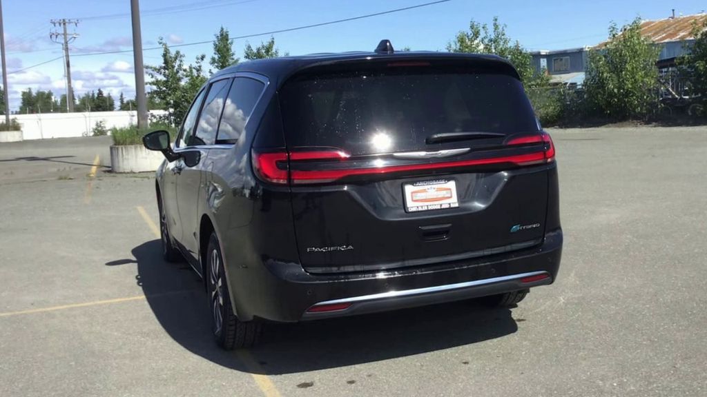 2024 Chrysler Pacifica PHEV Select - Photo 7