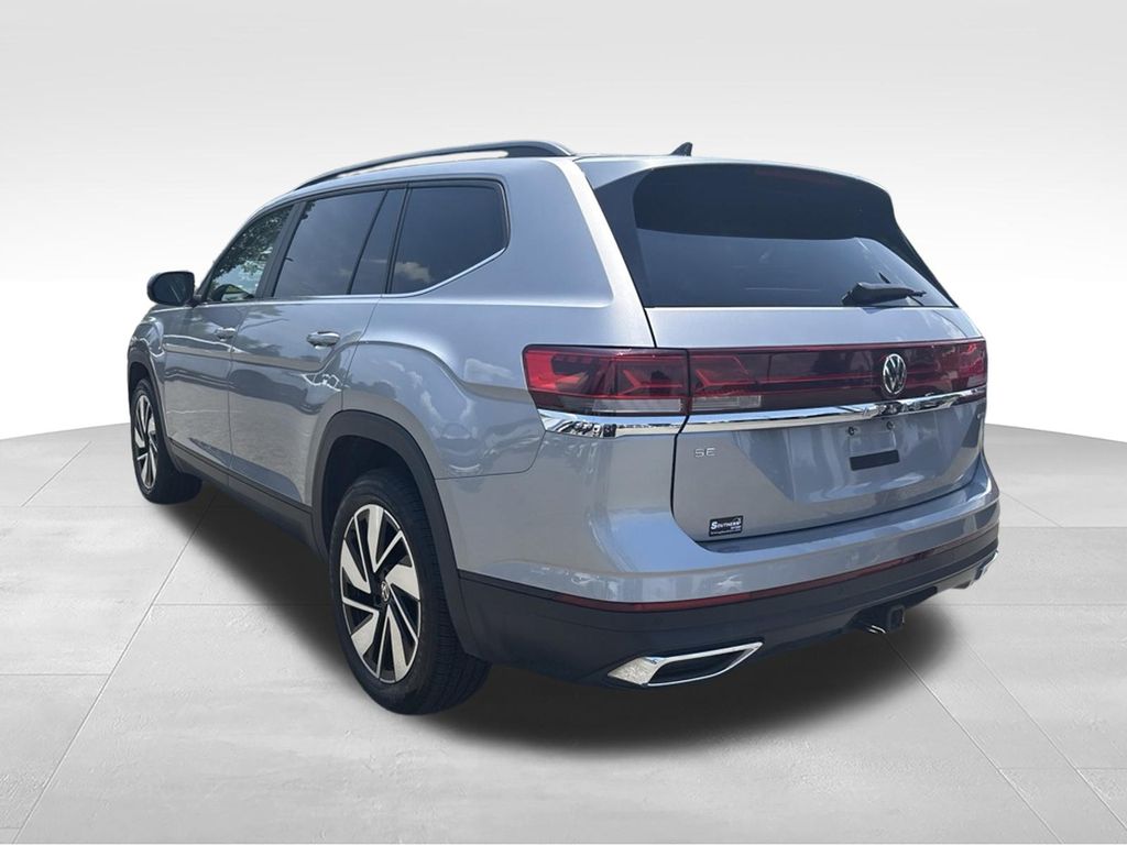 Used 2024 Silver Volkswagen 2.0T SE w/Technology image 3