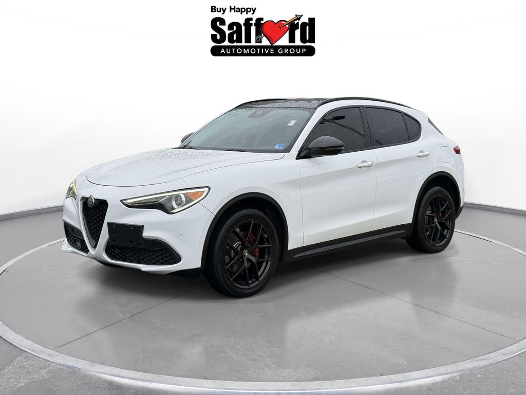 2019 Alfa Romeo Stelvio Base