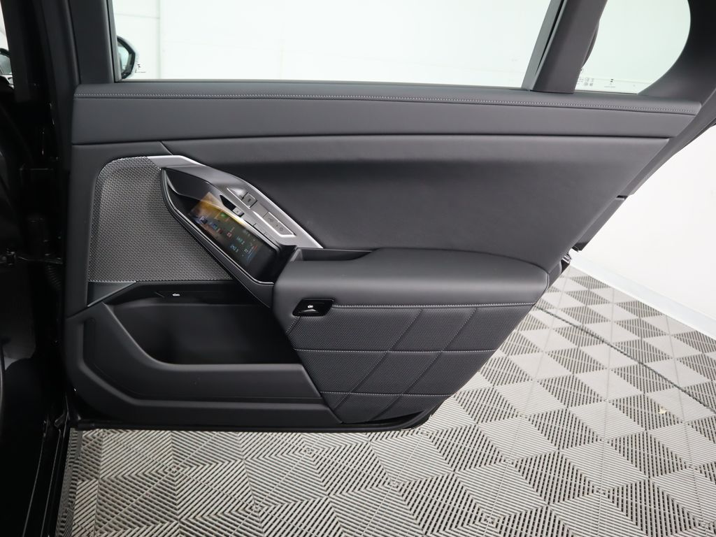 2025 BMW i7 eDrive50 29