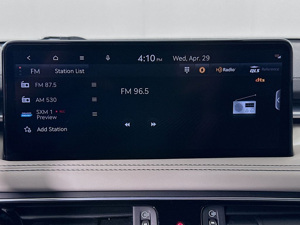 Thumbnail: 2023 Genesis G70 - 15