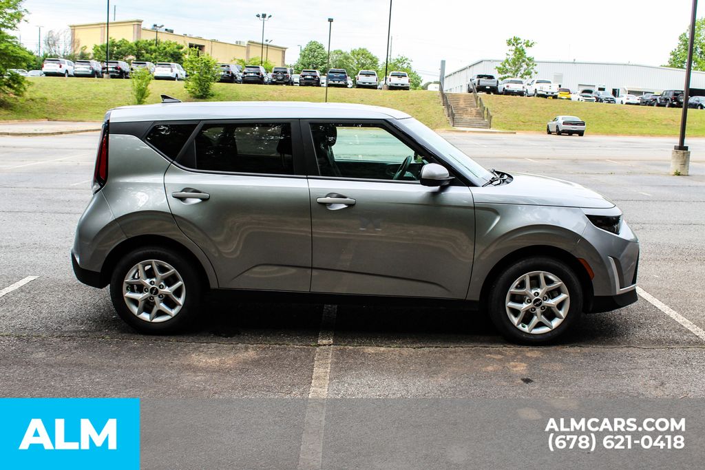 Used 2025 Gray Kia LX image 9