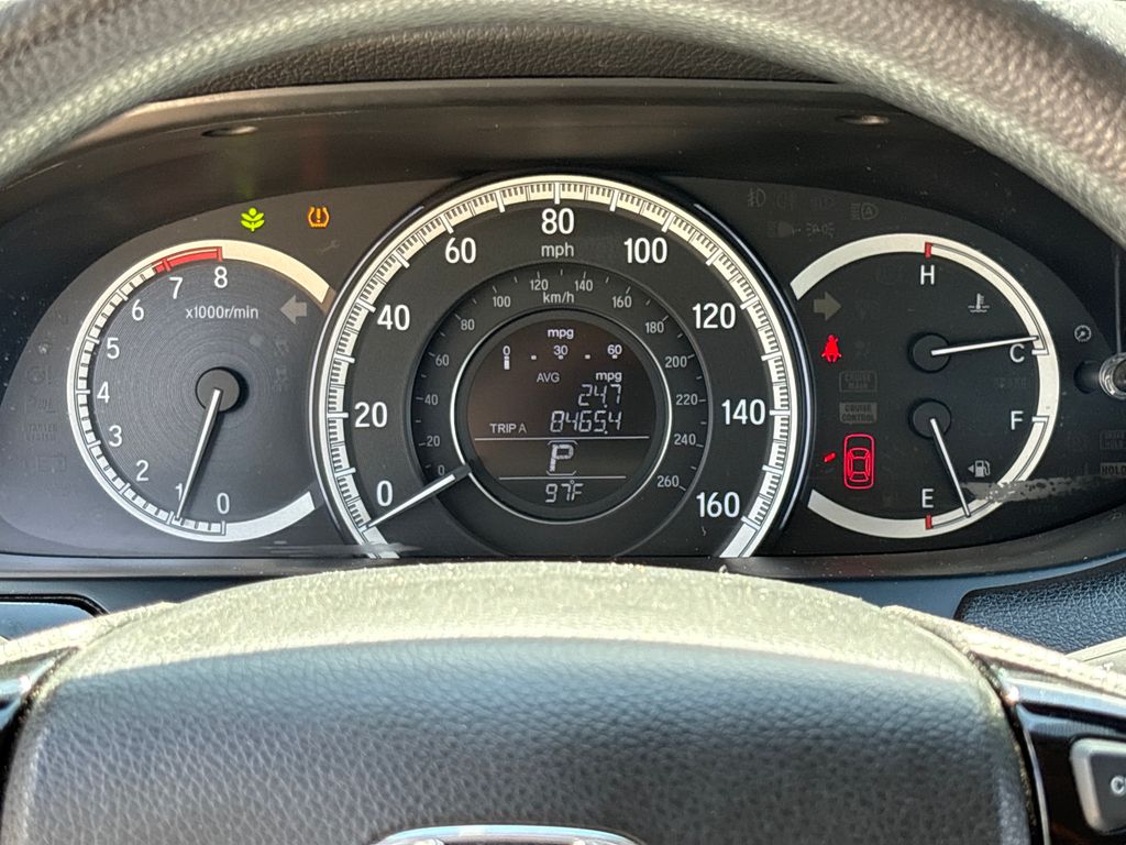 Used 2016  Honda LX image 21