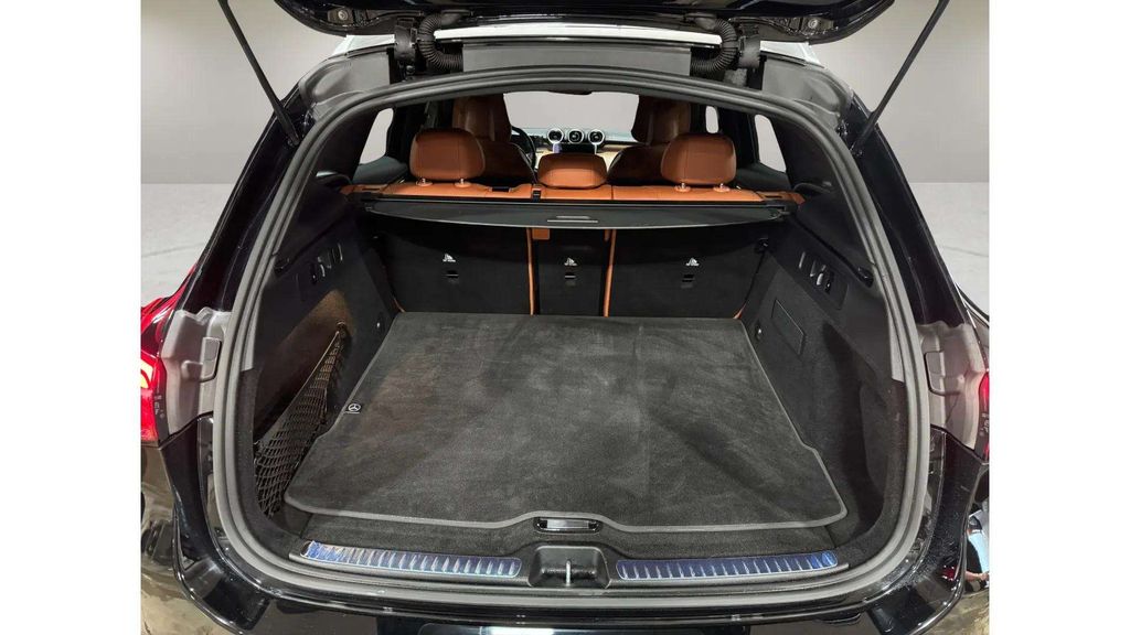 Used 2024 Black Mercedes-Benz GLC 300 image 24
