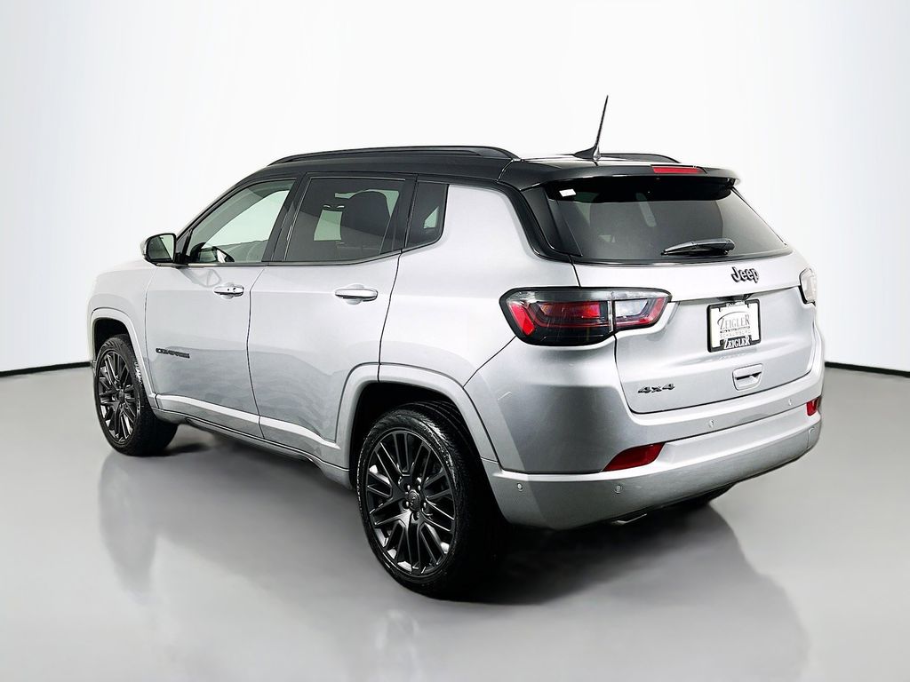 Used 2023 Silver Jeep Limited image 7