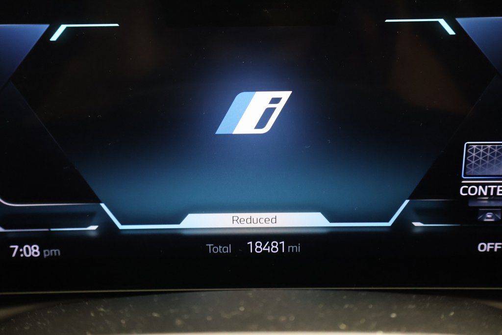 Thumbnail: 2025 BMW i4 - 17