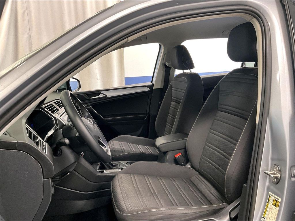 2023 Volkswagen Tiguan — photo 10