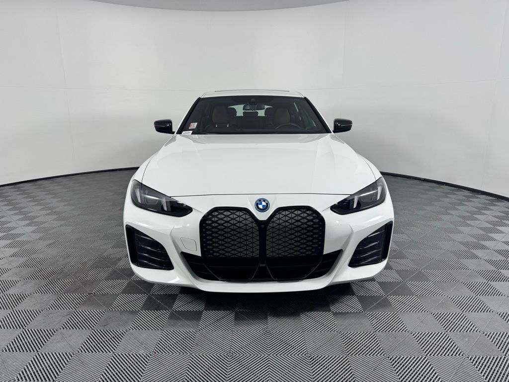 Thumbnail: 2025 BMW i4 - 2