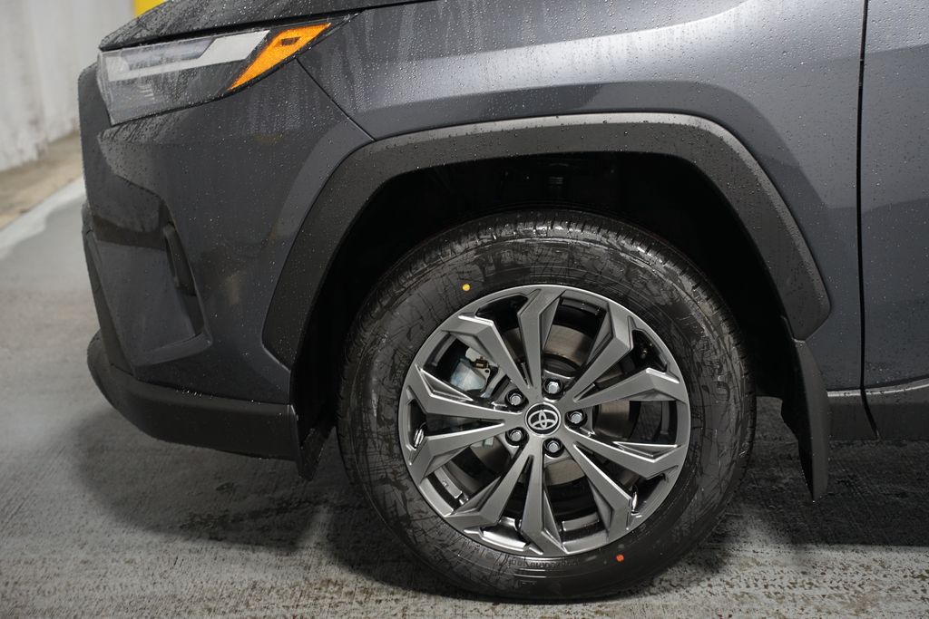 Thumbnail: 2025 Toyota RAV4 - 5