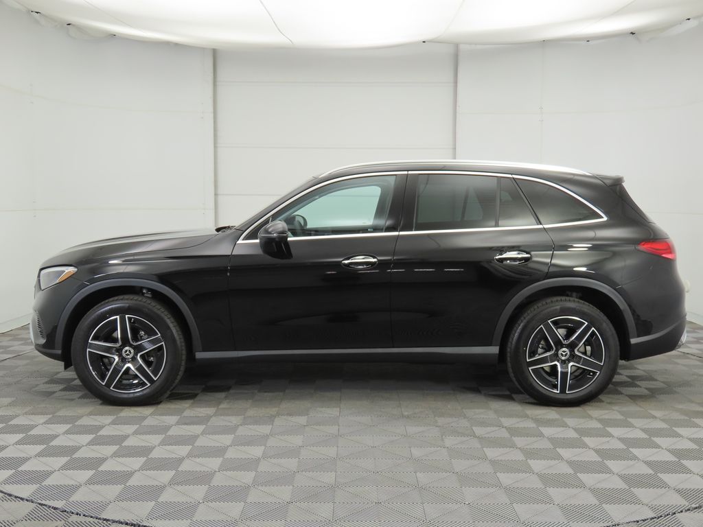 Thumbnail: 2026 Mercedes-Benz GLC - 8