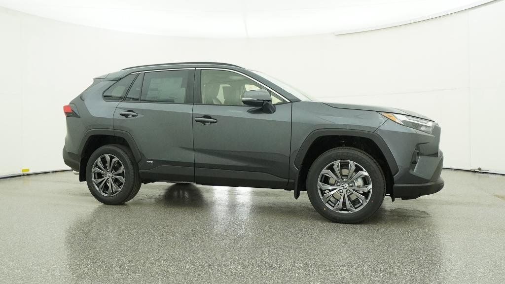 Thumbnail: 2025 Toyota RAV4 - 21