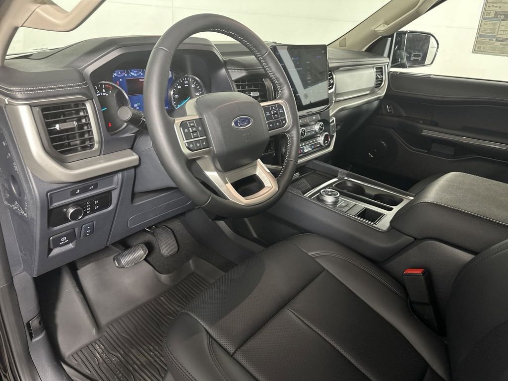 2024 Ford Expedition XLT 7