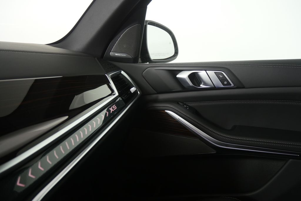 Thumbnail: 2026 BMW X5 - 24