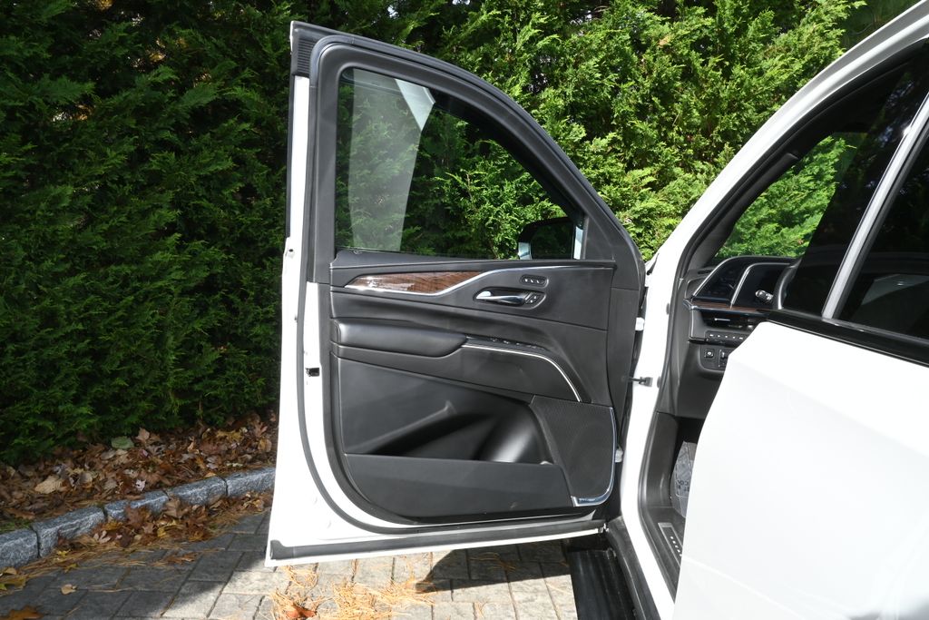 Thumbnail: 2021 Cadillac Escalade - 30