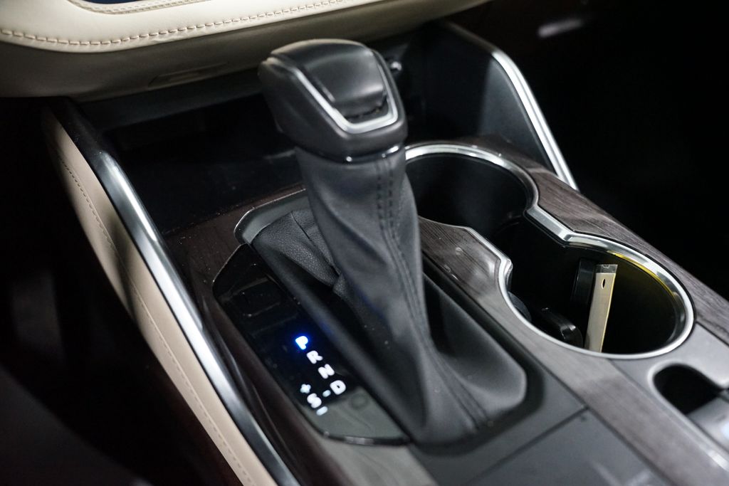 Thumbnail: 2020 Toyota Highlander - 22