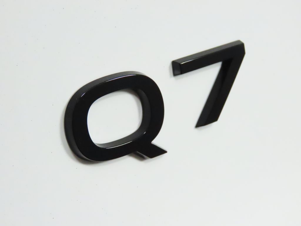 Thumbnail: 2026 Audi Q7 - 9