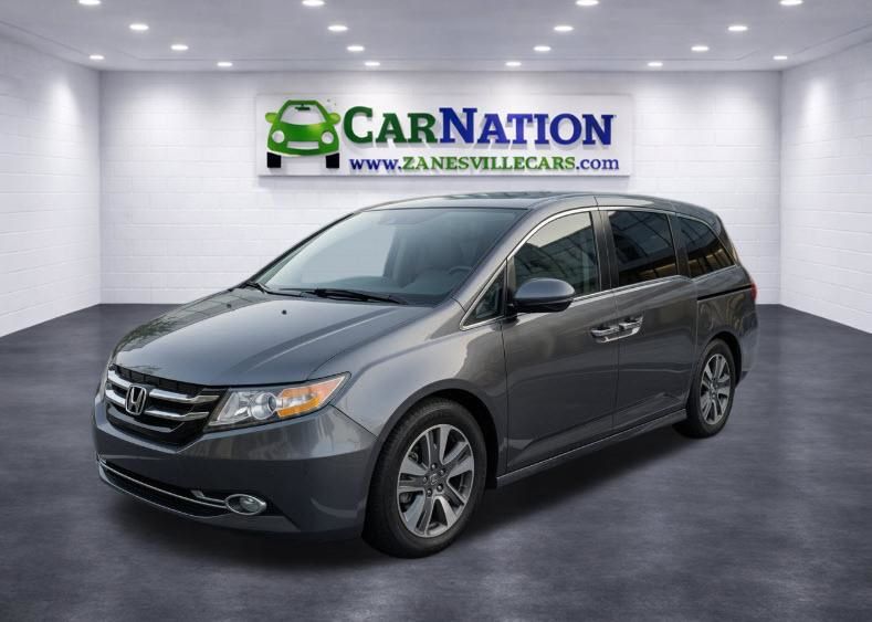 2016 Honda Odyssey Touring's photo