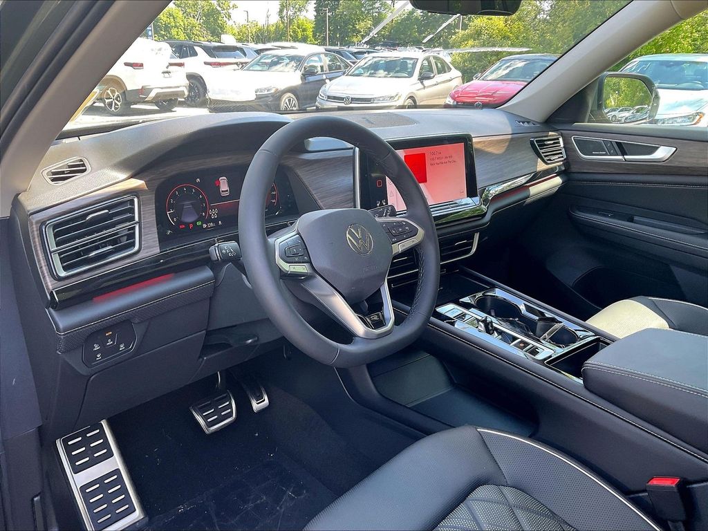 2026 Volkswagen Atlas — photo 8
