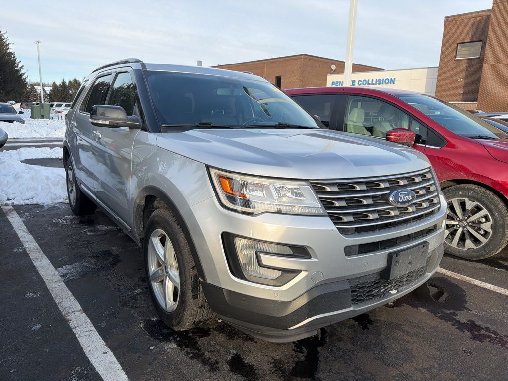 Thumbnail: 2017 Ford Explorer - 4