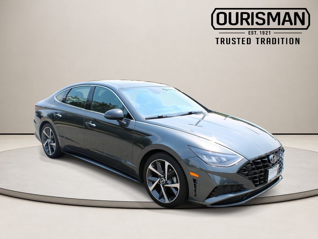 Gray 2022 Hyundai Sonata Sedan Front-Wheel Drive 8-Speed Automatic