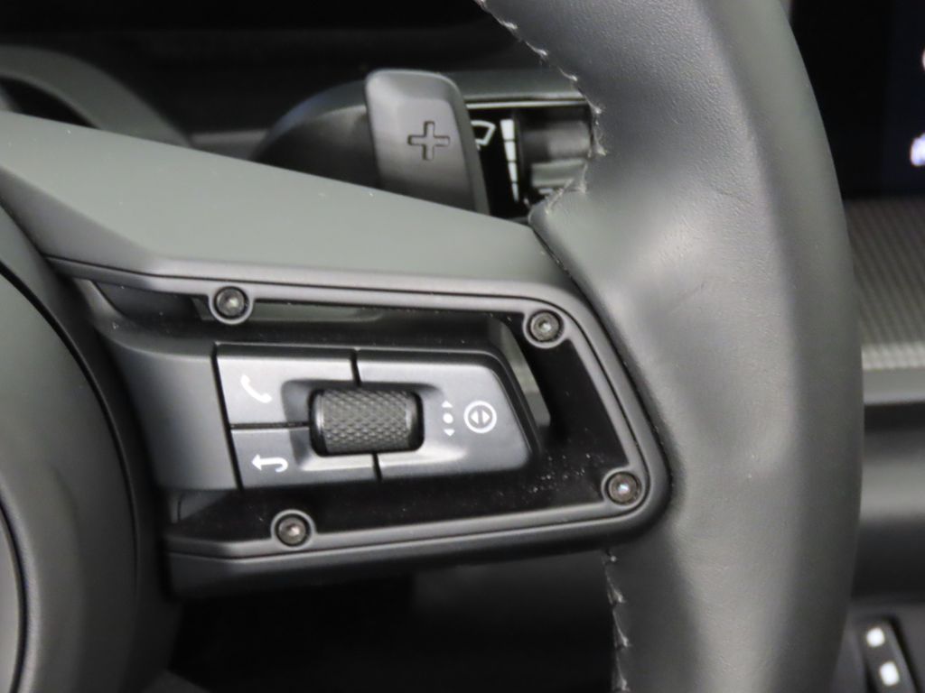 Thumbnail: 2025 Porsche 911 - 22