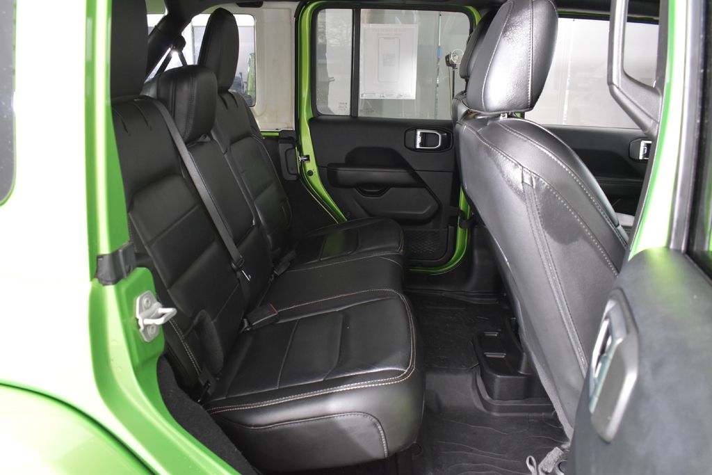 Thumbnail: 2019 Jeep Wrangler - 23