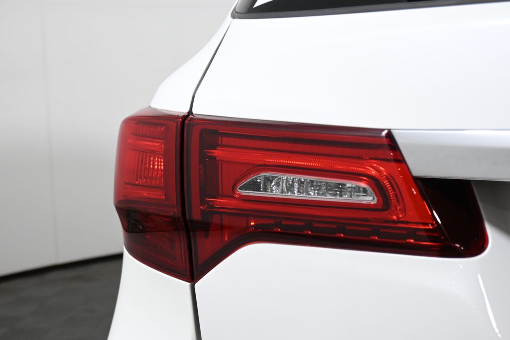 Thumbnail: 2020 Acura MDX - 12