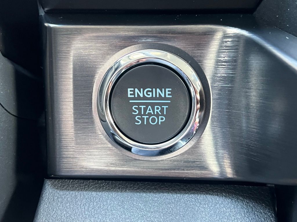 2025 Ford F-250SD Lariat Black at Walterboro Ford