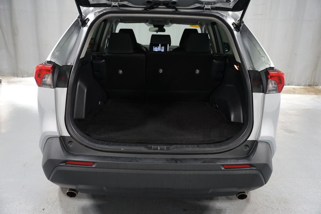 Thumbnail: 2019 Toyota RAV4 - 31