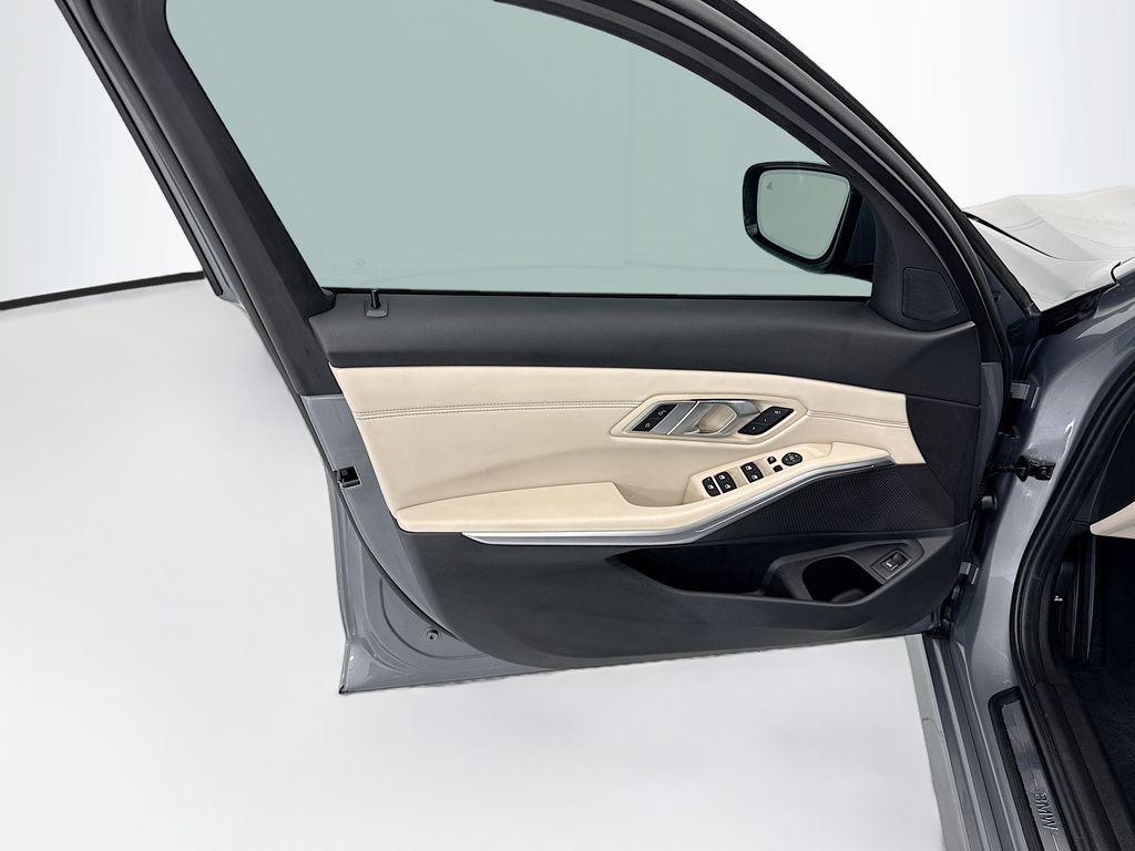 Thumbnail: 2023 BMW 3 Series - 23