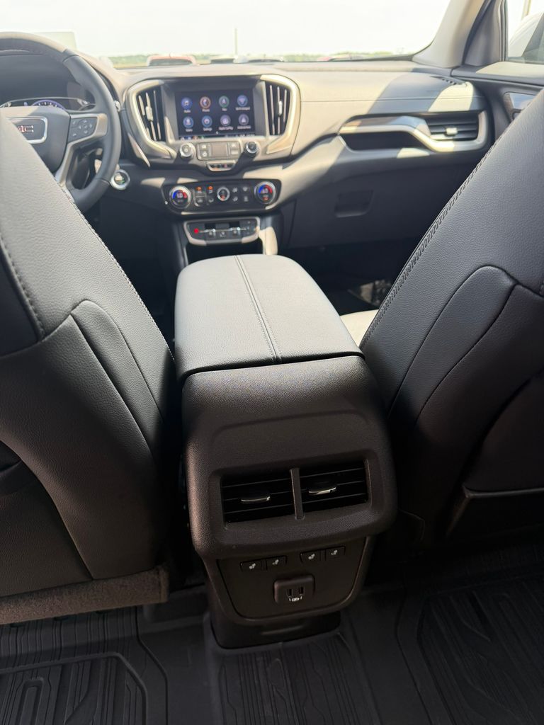 Used 2024 GMC Terrain SUV