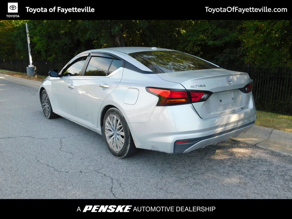 Thumbnail: 2024 Nissan Altima - 9