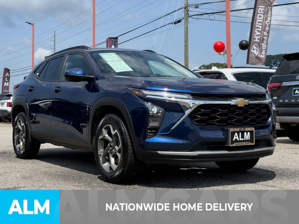 Used 2024 Blue Chevrolet LT image 4