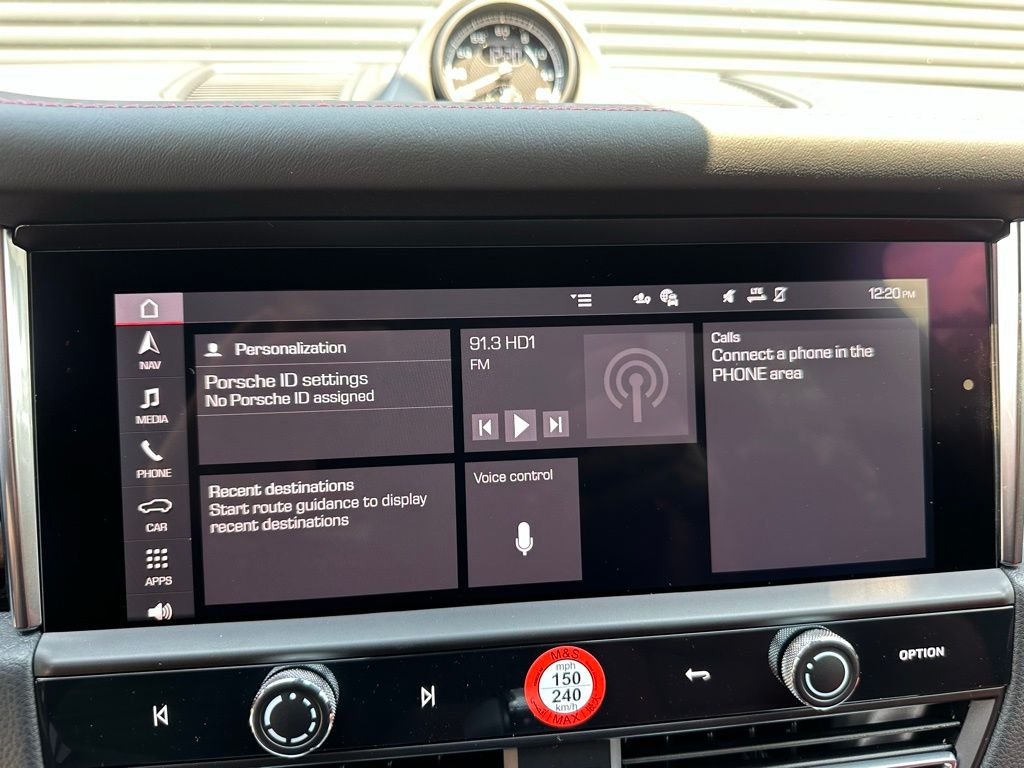 Thumbnail: 2026 Porsche Macan - 25
