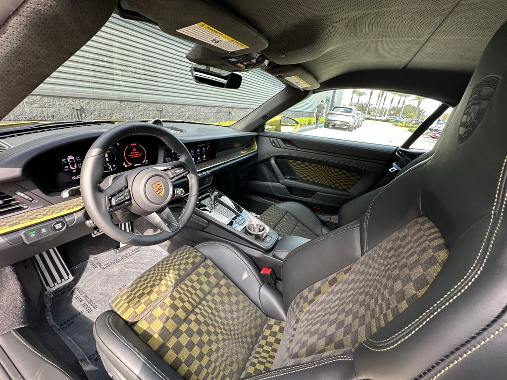 Thumbnail: 2026 Porsche 911 - 4