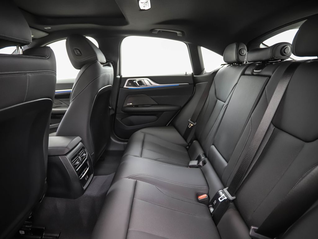 Thumbnail: 2025 BMW i4 - 22