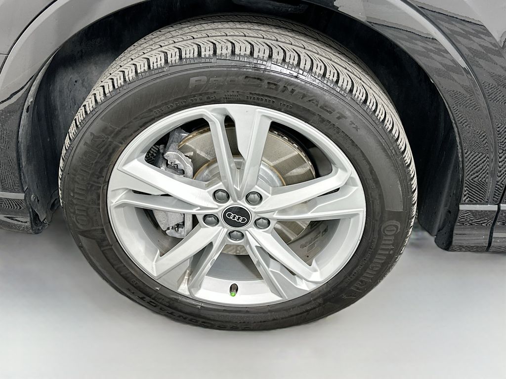 Thumbnail: 2022 Audi Q3 - 31