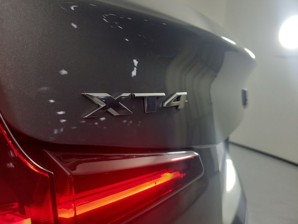2025 Cadillac XT4 Premium Luxury - 5