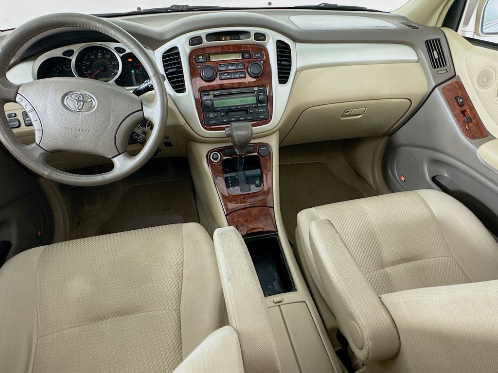 Used Car 2004 Toyota Highlander  V6 For Sale Under $10,000 In Austin, Texas