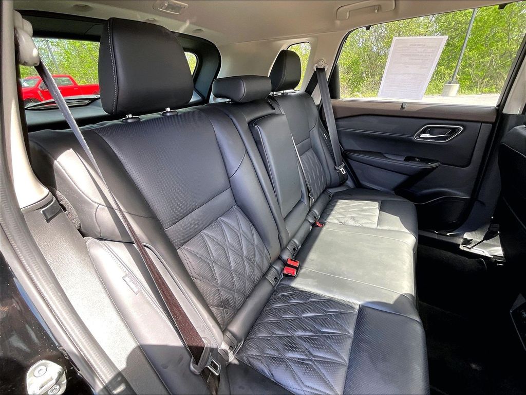 2023 Nissan Rogue — photo 15