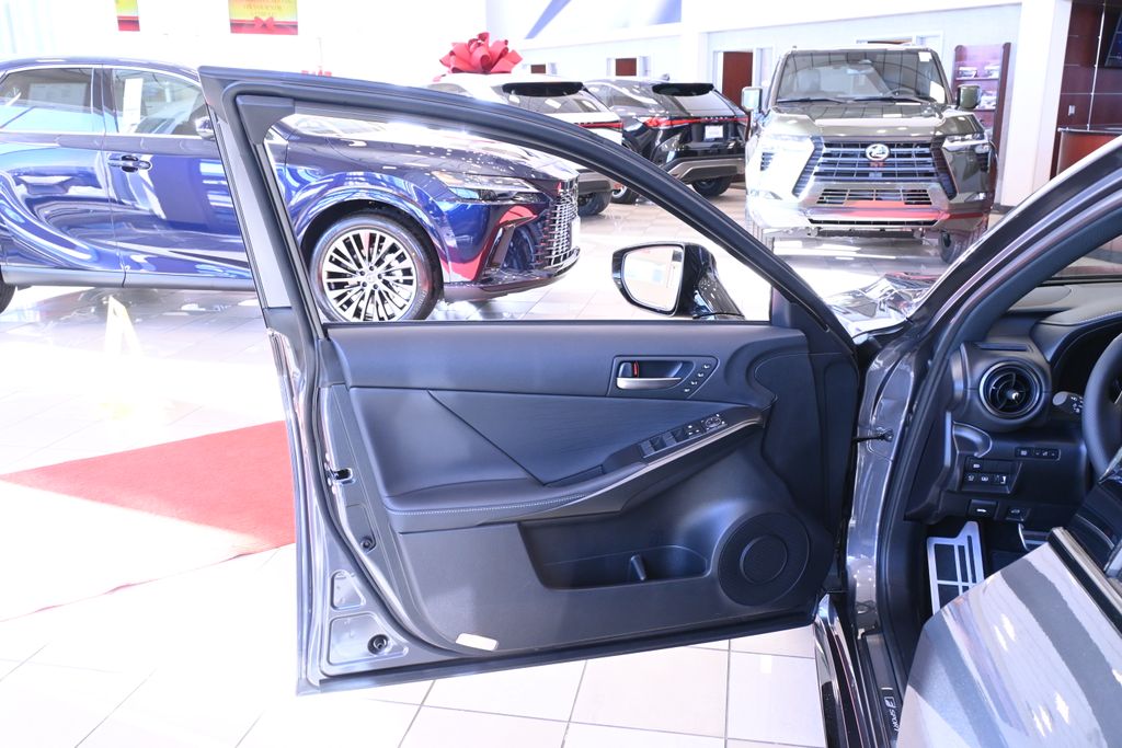 Thumbnail: 2025 Lexus IS - 29