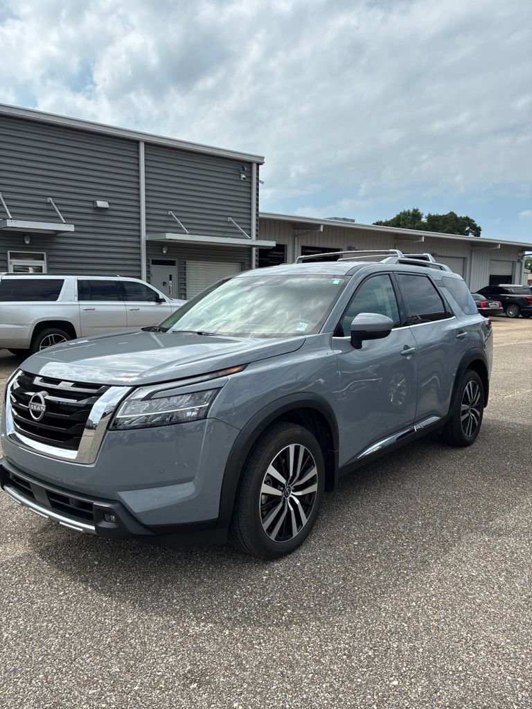 Boulder Gray Pearl 2024 Nissan Pathfinder SUV / Crossover Front-Wheel Drive 9-Speed Automatic