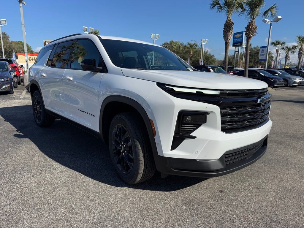 2025 Chevrolet Traverse LT 10