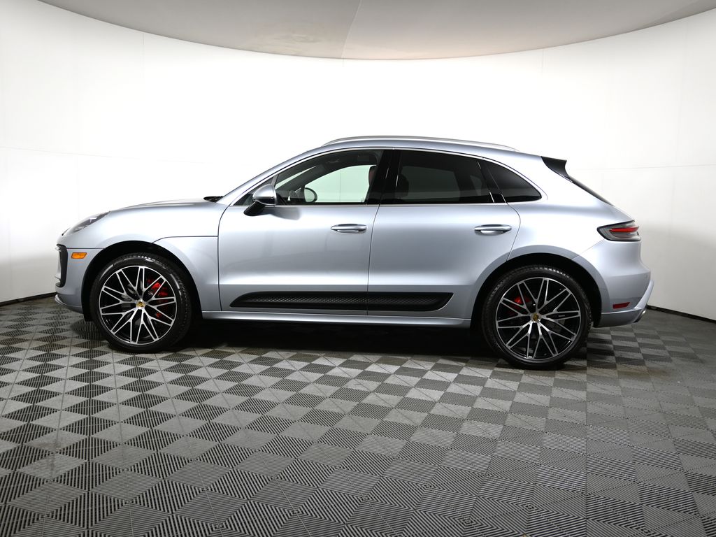 Thumbnail: 2025 Porsche Macan - 2