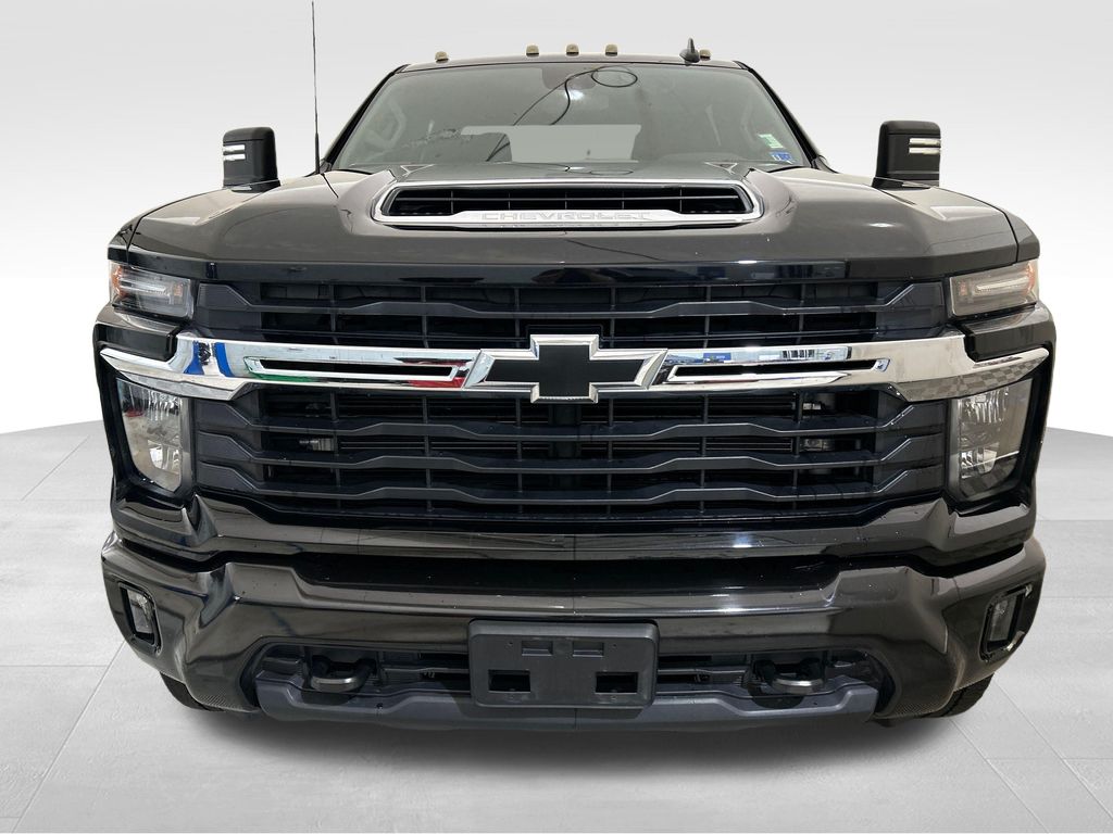 Used 2024 Black Chevrolet LT image 10