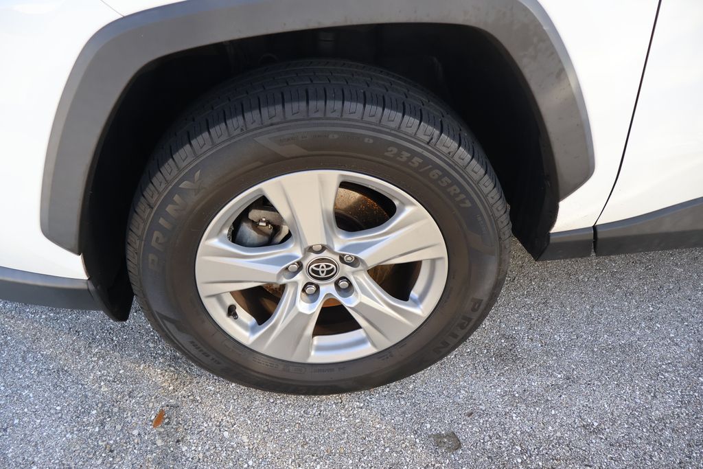 Thumbnail: 2022 Toyota RAV4 - 4