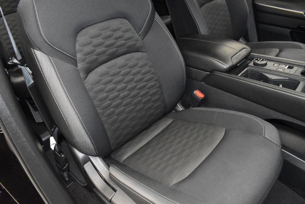 Thumbnail: 2024 Nissan Pathfinder - 24