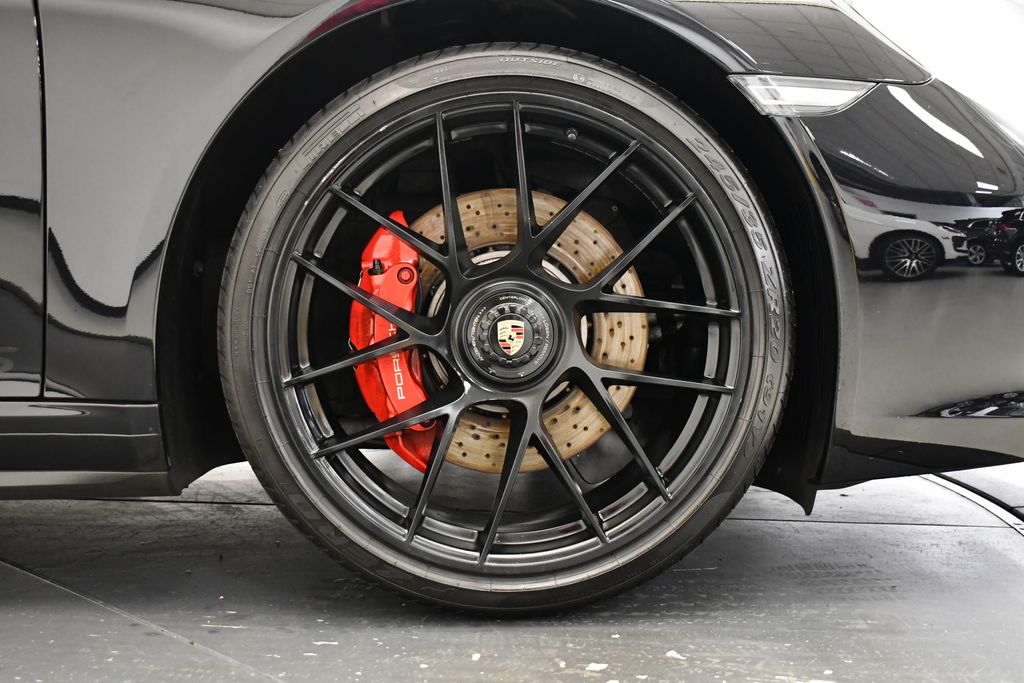 Thumbnail: 2018 Porsche 911 - 27