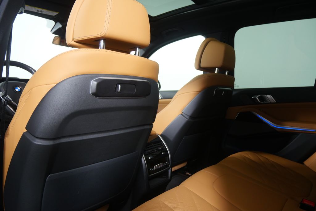 Thumbnail: 2026 BMW X5 - 17